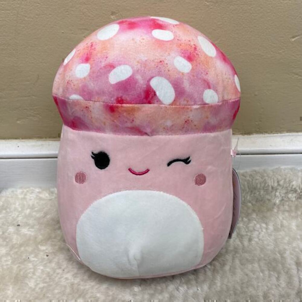 NWT Kellytoy Squishmallows Molly The Mushroom Winking 8" Plush